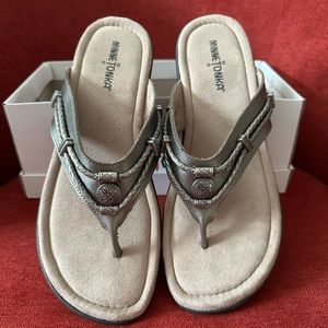 Minnetonka size 10M pewter sandals New in Box
